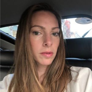 Meet your Posher, Larita